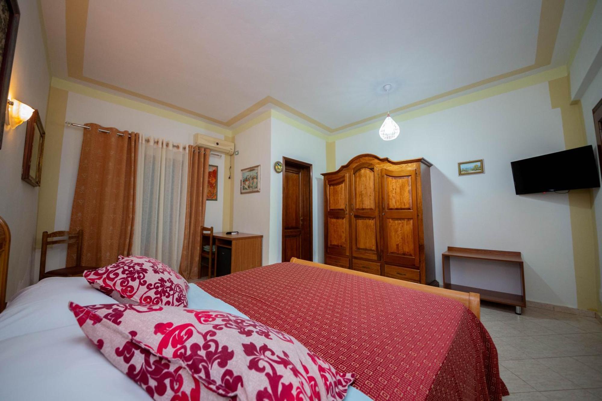 Hotel "San Saena " Radhimë Εξωτερικό φωτογραφία